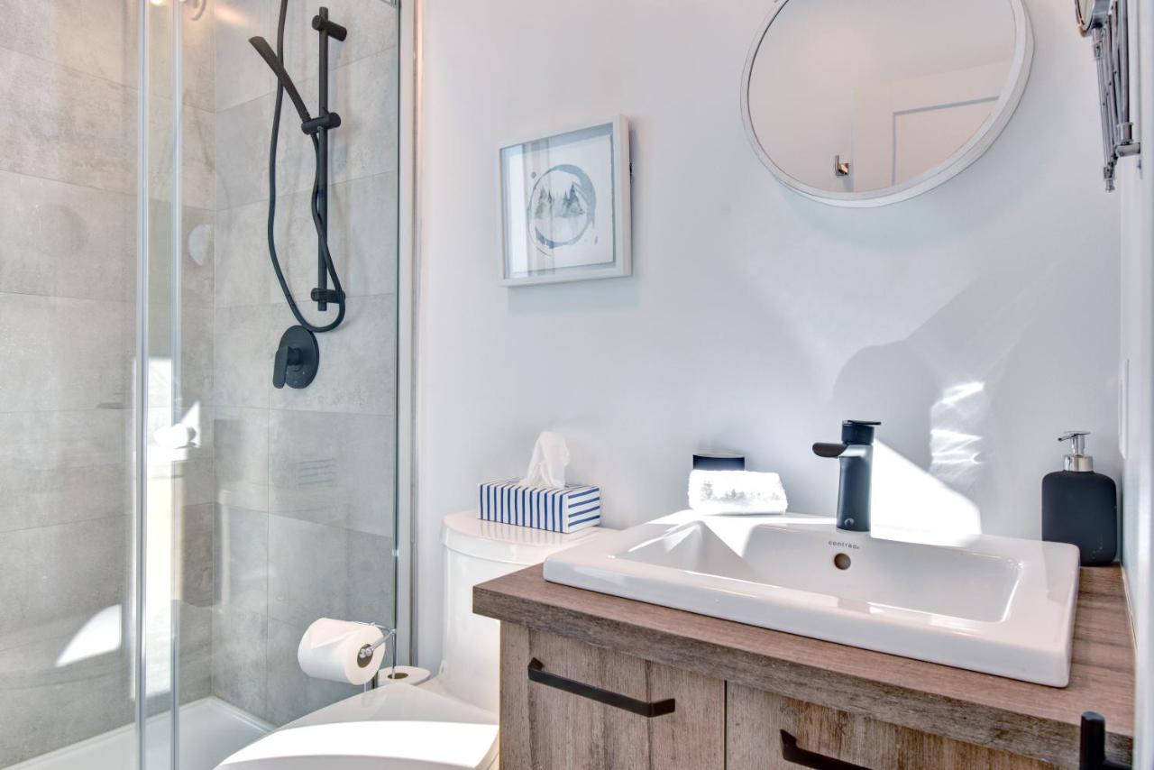 La Conception Chalet Serenity - Mont Tremblant Ski - Spa Sauna Wifi Tv Privet Chic Modern Houseヴィラ エクステリア 写真