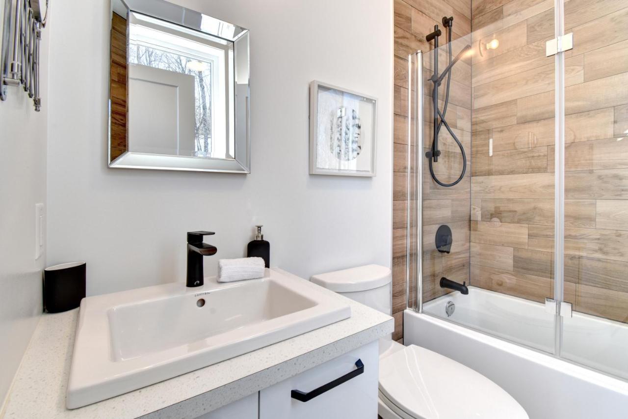 La Conception Chalet Serenity - Mont Tremblant Ski - Spa Sauna Wifi Tv Privet Chic Modern Houseヴィラ エクステリア 写真